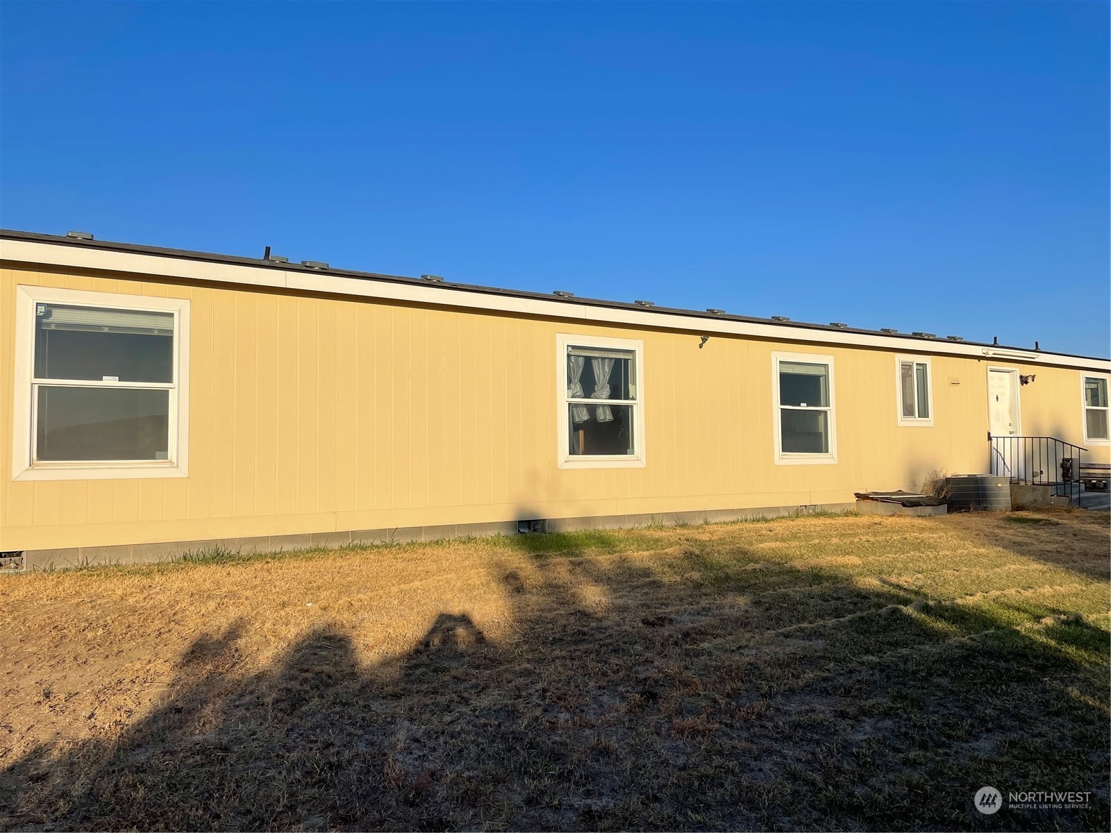 8520 Arlene Road Northeast Moses Lake, WA 98837 - Photo 2 of 20 Gallery Image 2