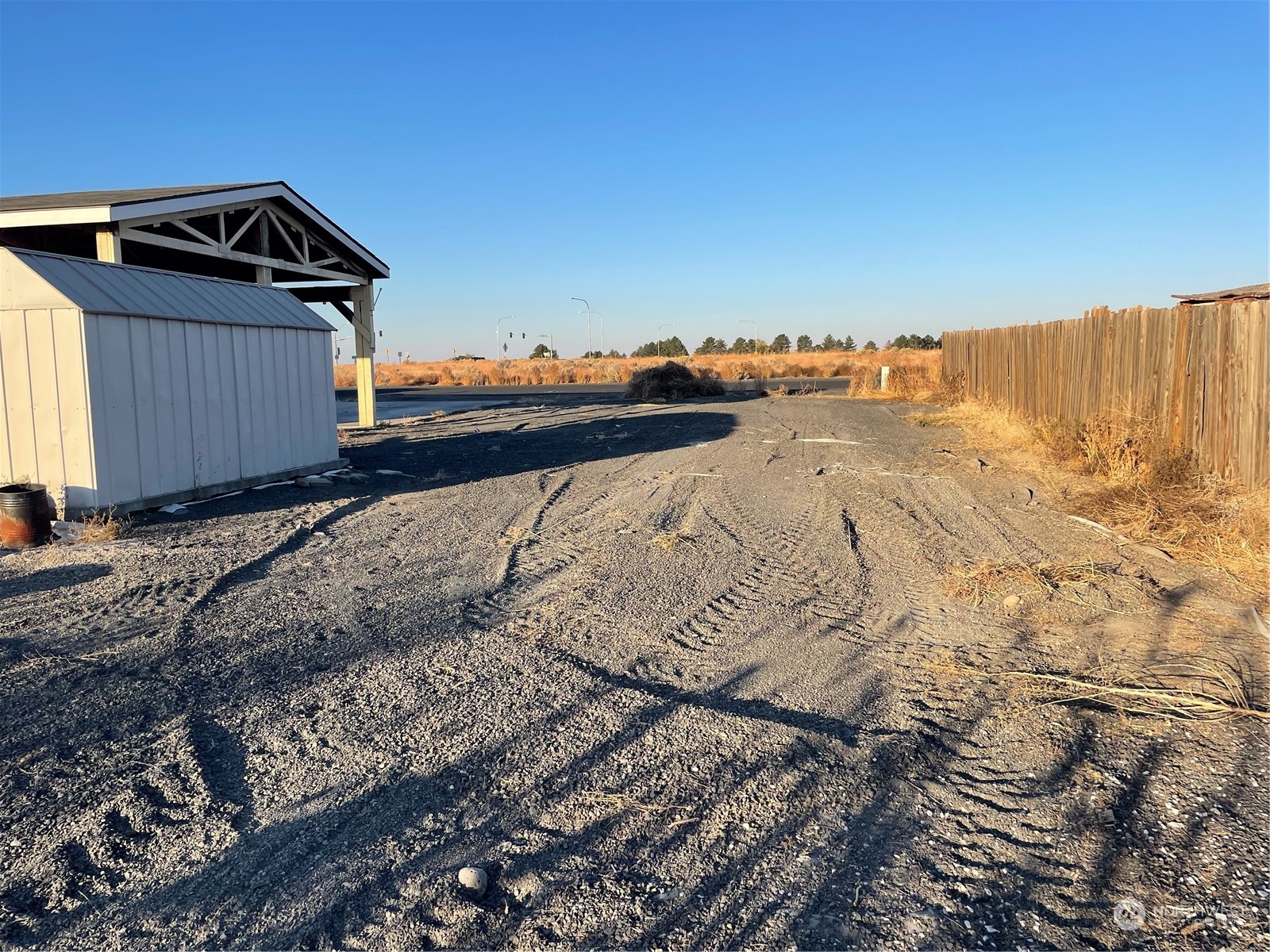 8520 Arlene Road Northeast Moses Lake, WA 98837 - Photo 4 of 20 Gallery Image 4