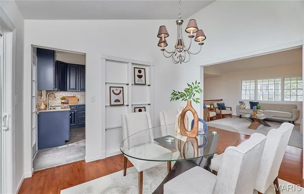 $535,000 | 11900 Grant Place, Des Peres, MO 63131