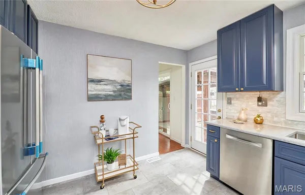 $535,000 | 11900 Grant Place, Des Peres, MO 63131