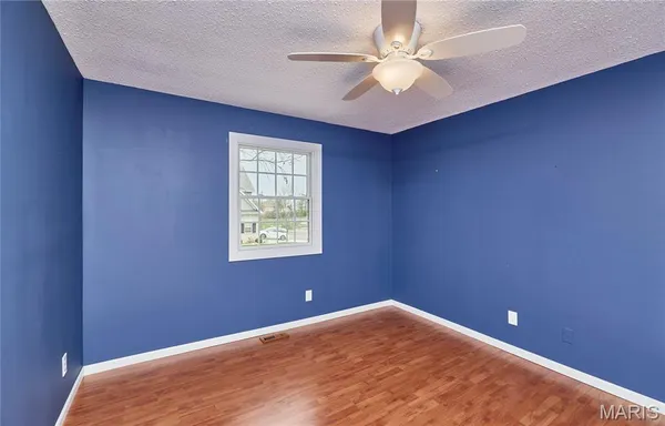 $535,000 | 11900 Grant Place, Des Peres, MO 63131