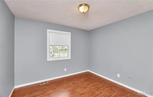 $535,000 | 11900 Grant Place, Des Peres, MO 63131