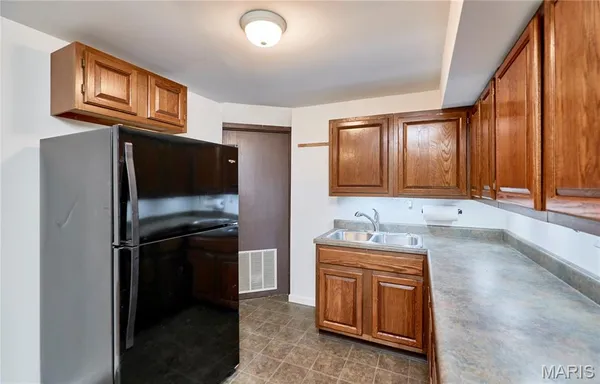 $535,000 | 11900 Grant Place, Des Peres, MO 63131