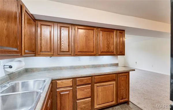 $535,000 | 11900 Grant Place, Des Peres, MO 63131