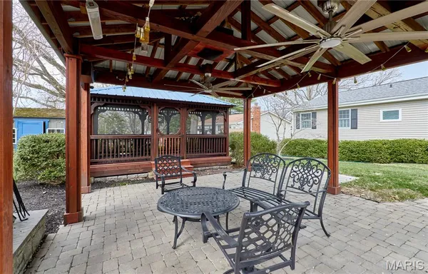 $535,000 | 11900 Grant Place, Des Peres, MO 63131