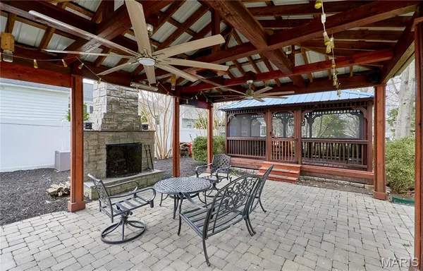 $535,000 | 11900 Grant Place, Des Peres, MO 63131