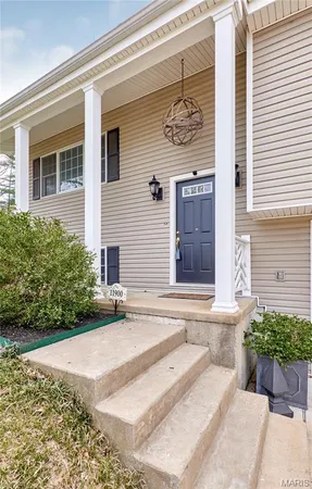 $535,000 | 11900 Grant Place, Des Peres, MO 63131