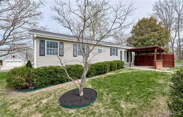 $535,000 | 11900 Grant Place, Des Peres, MO 63131
