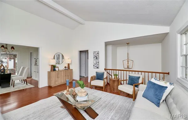 $535,000 | 11900 Grant Place, Des Peres, MO 63131