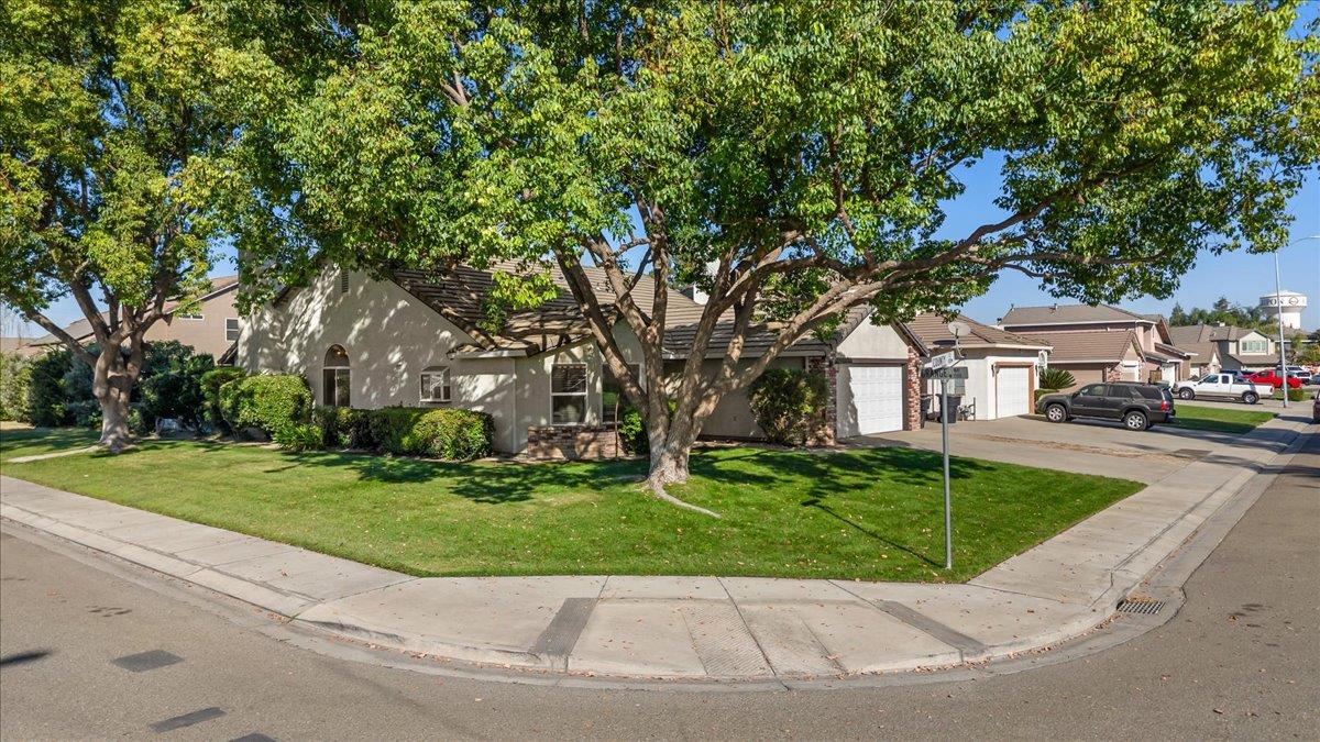 505 County Court Ripon, CA 95366 - Photo 3 of 56 Gallery Image 3