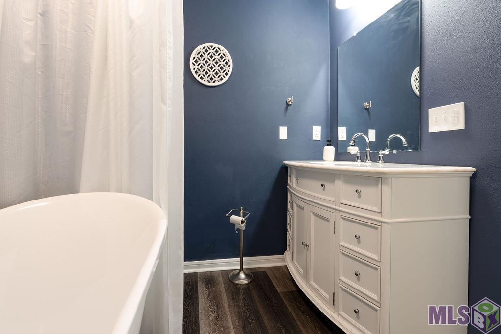 240 Bayou Blue Road Houma, LA 70364 - Photo 6 of 19