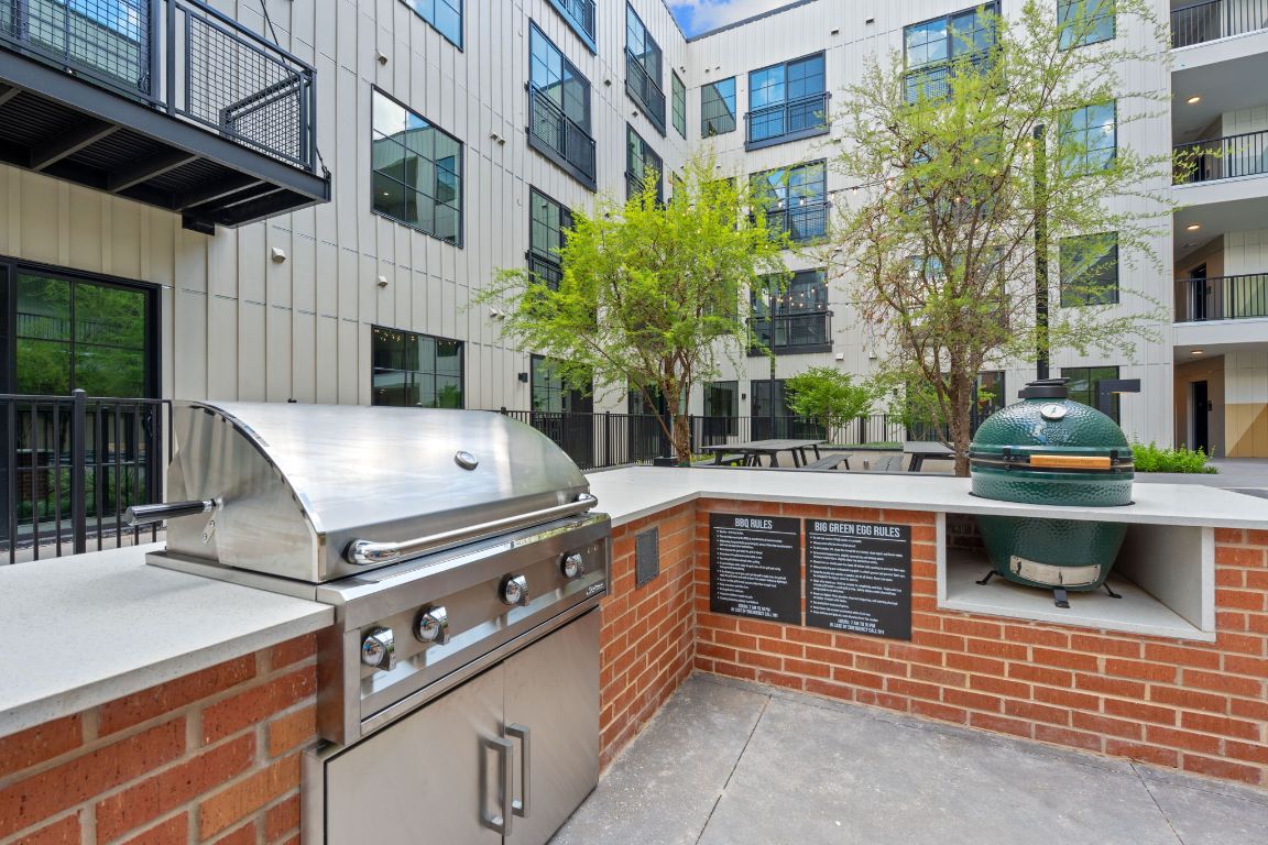 4315 South Congress Avenue, Unit 313 Austin, TX 78745 - Photo 31 of 38 a view of a building with sitting area