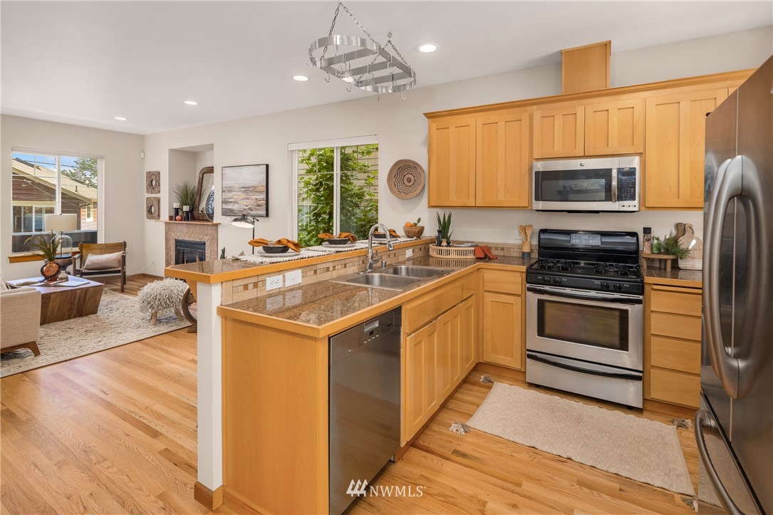 2474 Southwest Webster Street Seattle, WA 98106 - Photo 11 of 35 Gallery Image 11