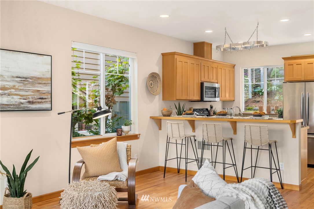 2474 Southwest Webster Street Seattle, WA 98106 - Photo 12 of 35 Gallery Image 12