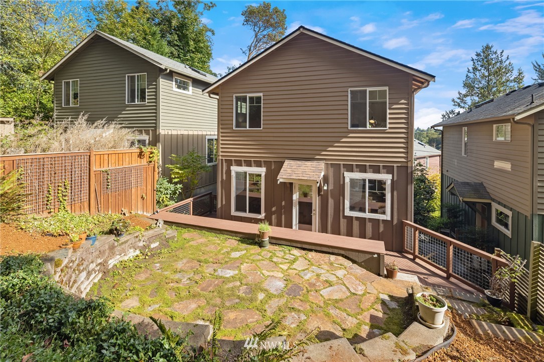 2474 Southwest Webster Street Seattle, WA 98106 - Photo 23 of 35 Gallery Image 23