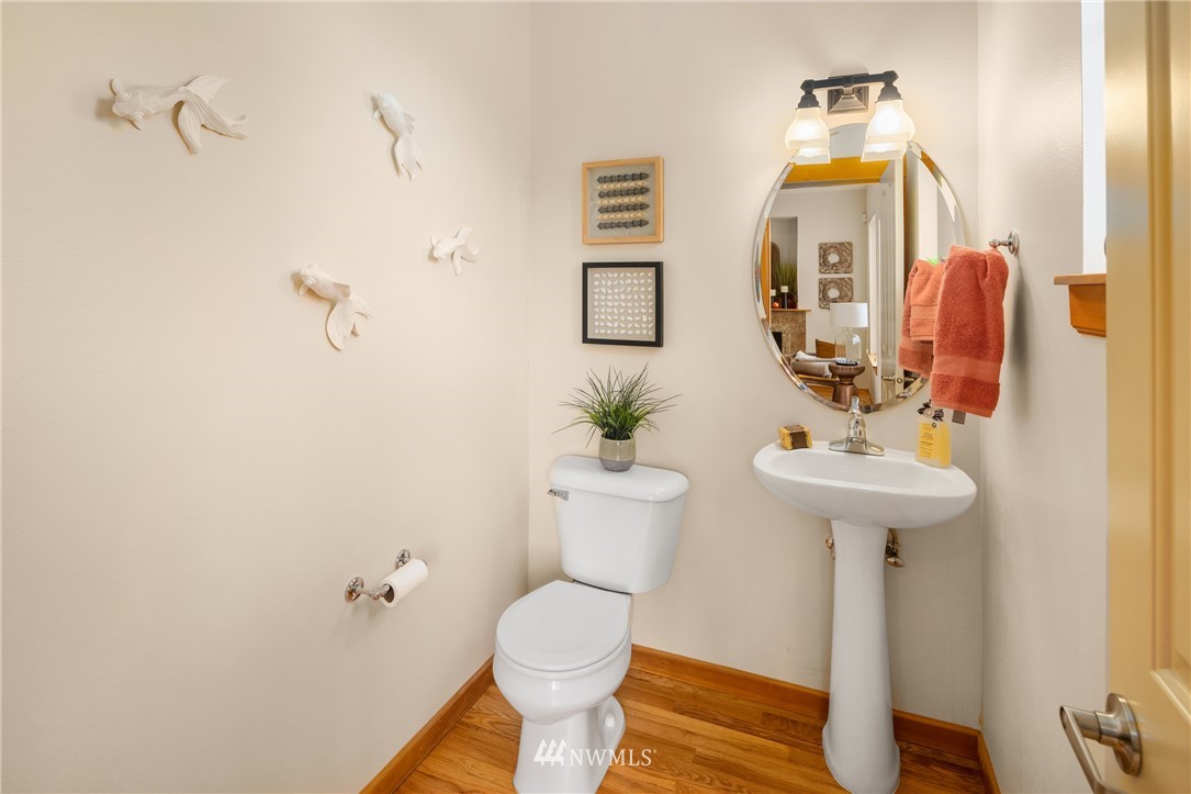 2474 Southwest Webster Street Seattle, WA 98106 - Photo 31 of 35 Gallery Image 31