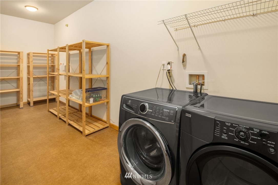 2474 Southwest Webster Street Seattle, WA 98106 - Photo 32 of 35 Gallery Image 32