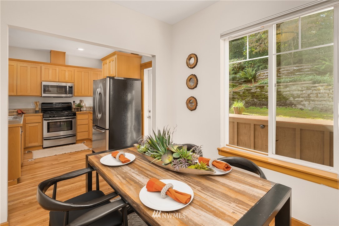 2474 Southwest Webster Street Seattle, WA 98106 - Photo 9 of 35 Gallery Image 9