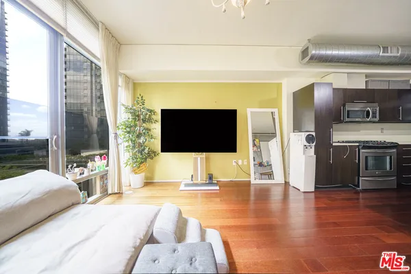 $2,800 | 1100 South Hope Street, Unit 805, Los Angeles, CA 90015