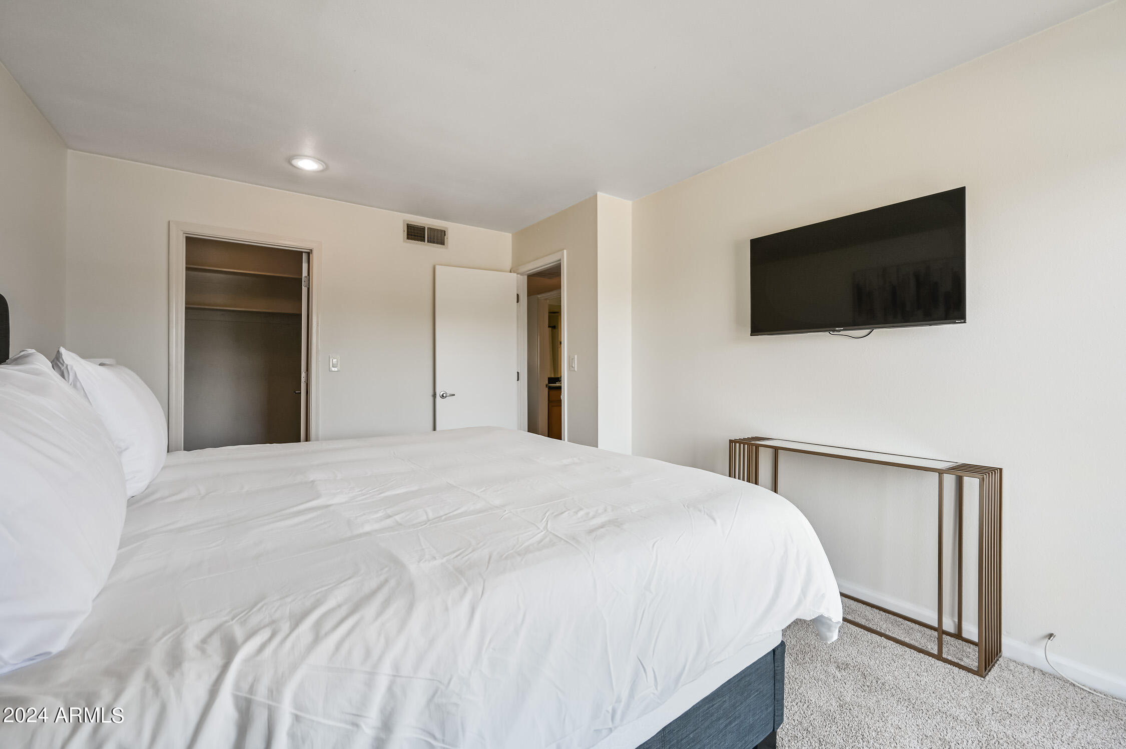 1702 West Tuckey Lane, Unit 230 Phoenix, AZ 85015 - Photo 12 of 19 oxupix-1702WTL230-15