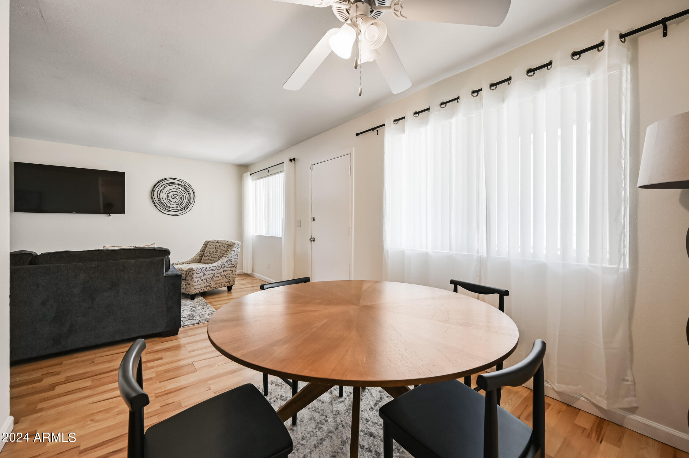 1702 West Tuckey Lane, Unit 230 Phoenix, AZ 85015 - Photo 4 of 19 oxupix-1702WTL230-7