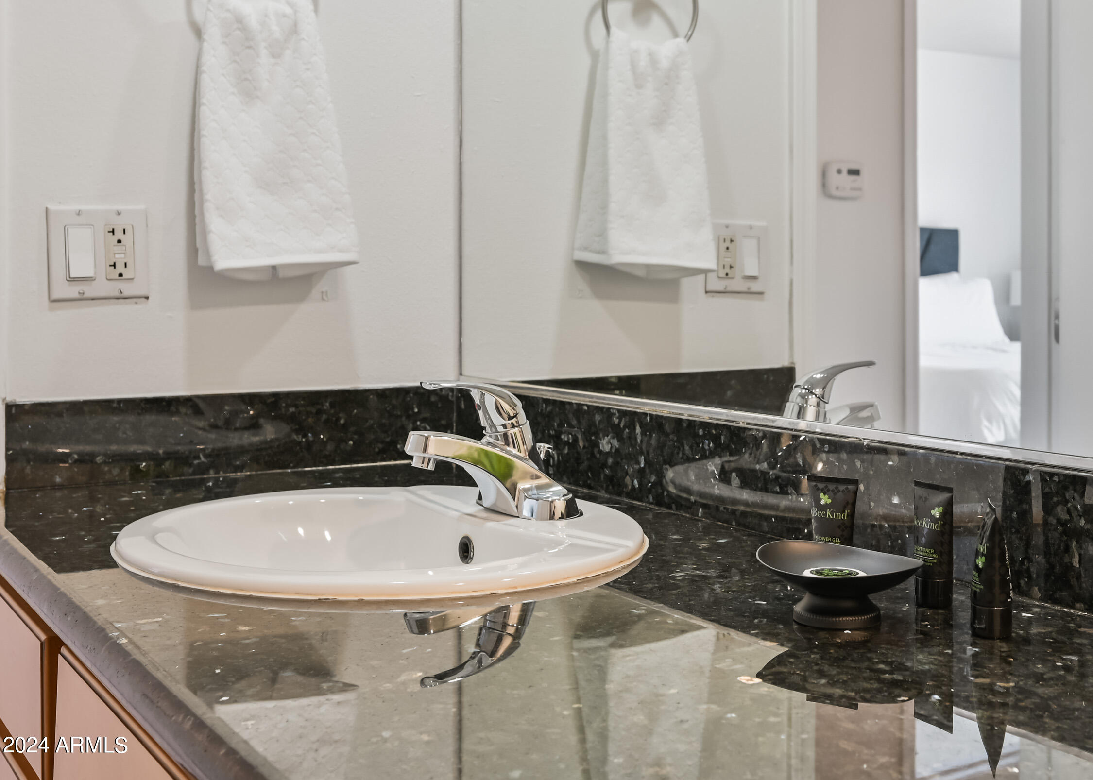 1702 West Tuckey Lane, Unit 230 Phoenix, AZ 85015 - Photo 9 of 19 oxupix-1702WTL230-12