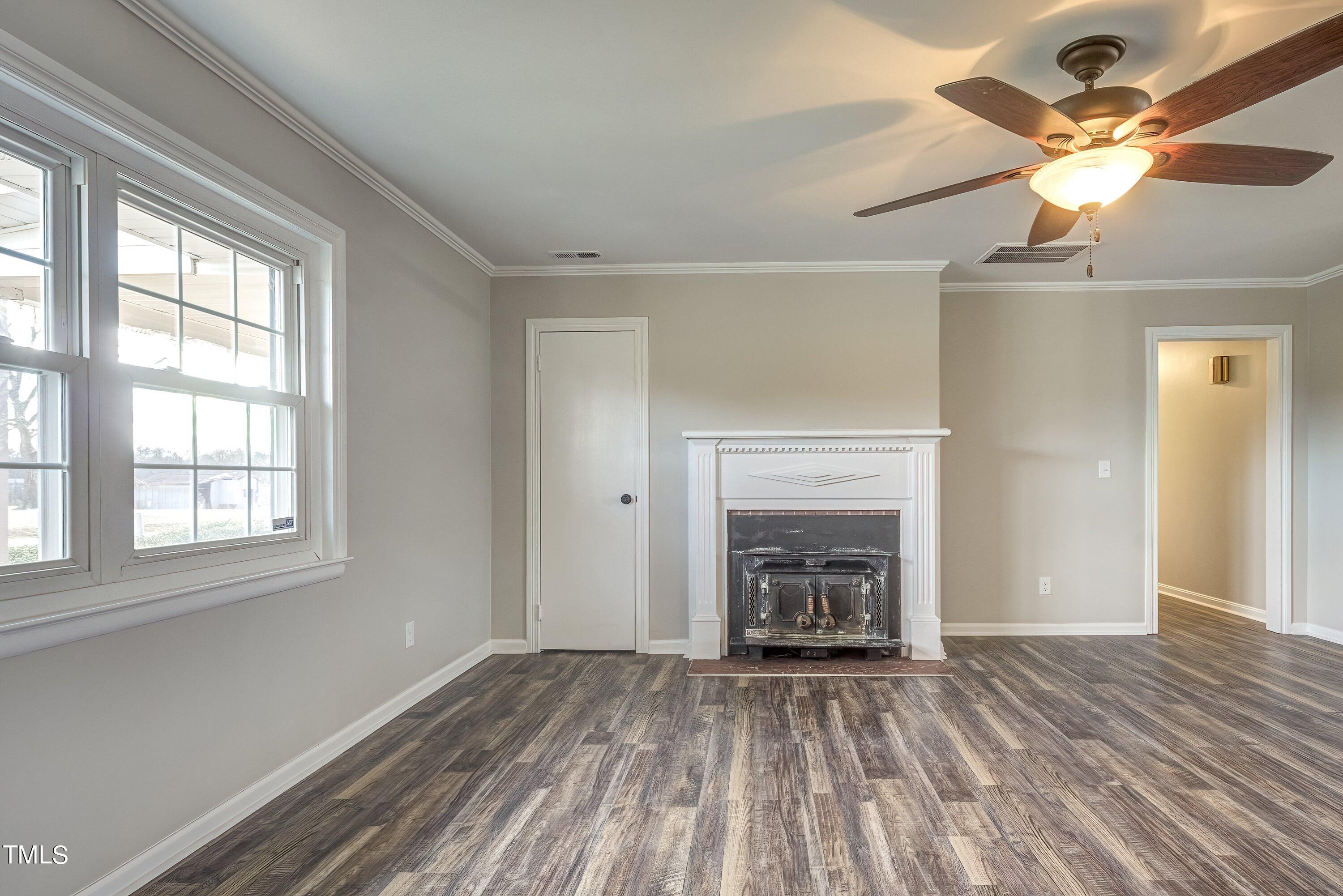 9082 Harper House Road Newton Grove, NC 28366 - Photo 10 of 45 10-9082-Harper-House-19
