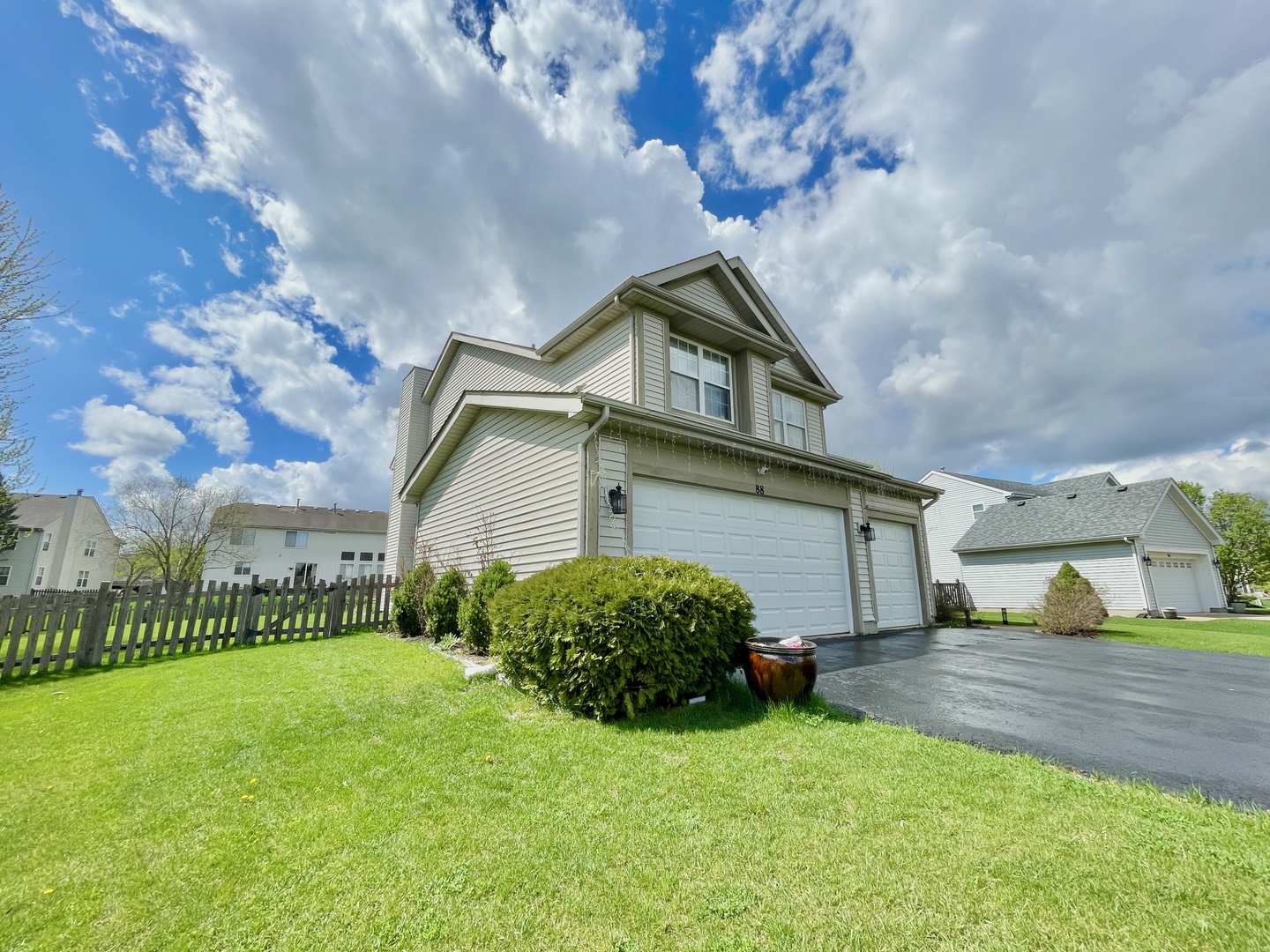 88 Hackney Lane Lindenhurst, IL 60046 - Photo 2 of 60