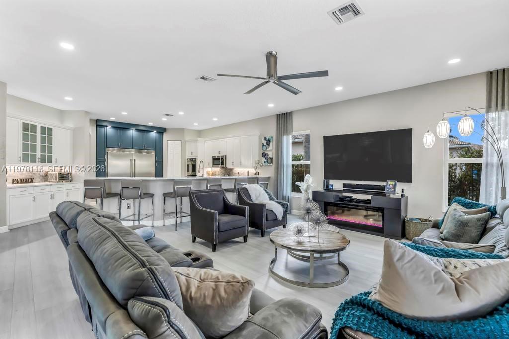 4724 Southwest 195th Way Miramar, FL 33029 - Photo 17 of 87