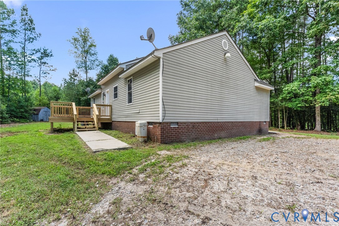 16061 Lebanon Road Spring Grove, VA 23881 - Photo 5 of 34 Gallery Image 5