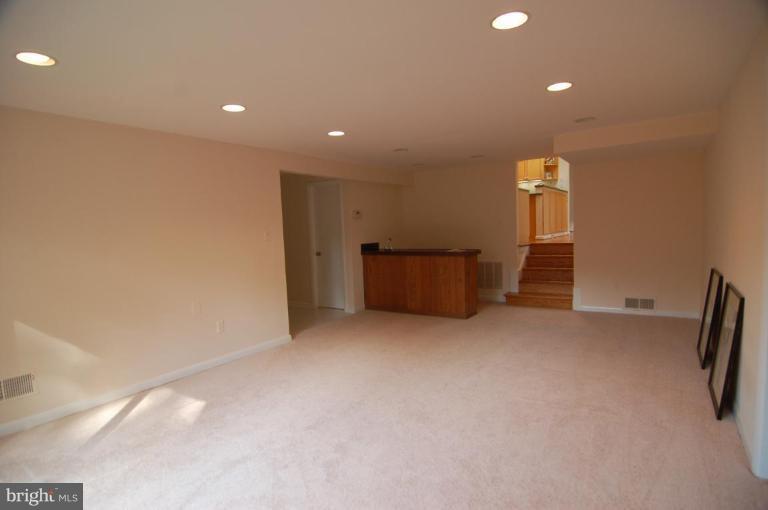 9119 Friars Road Bethesda, MD 20817 - Photo 11 of 22 Family Room #2