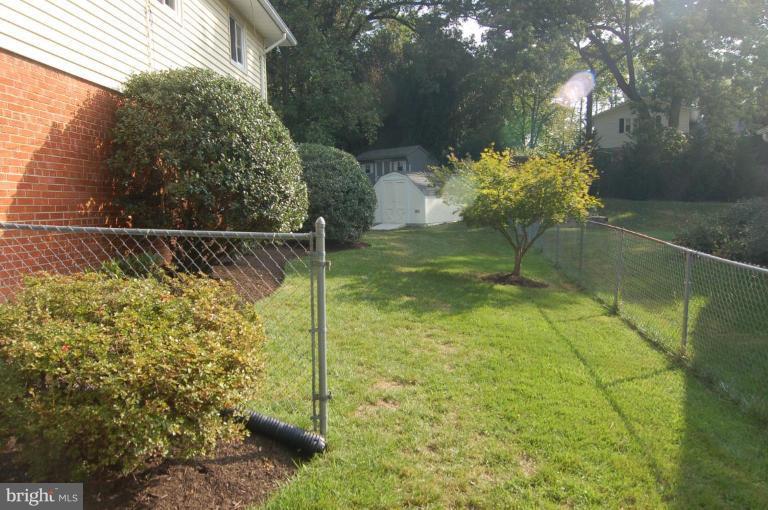 9119 Friars Road Bethesda, MD 20817 - Photo 15 of 22 side yard