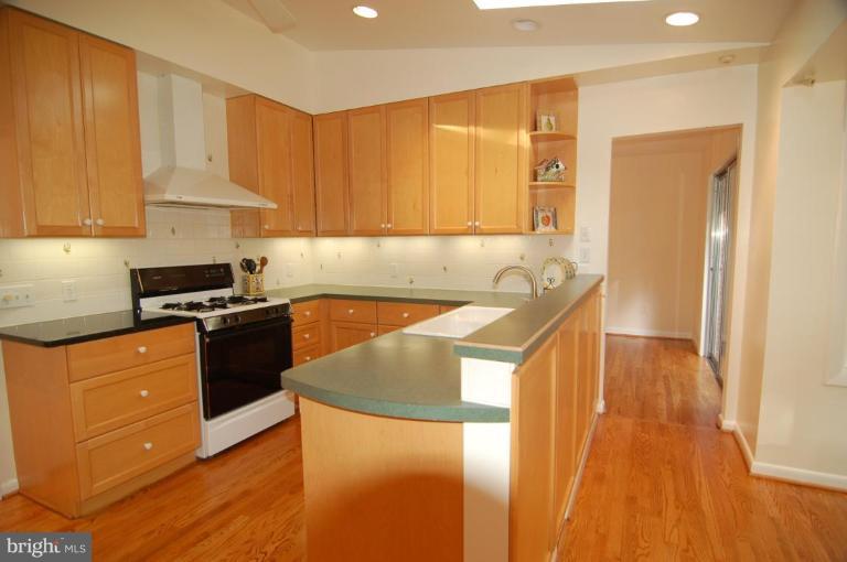 9119 Friars Road Bethesda, MD 20817 - Photo 3 of 22 Kitchen #2