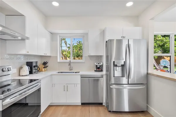 $7,500 | 10801 Peachtree Drive, Miami, FL 33161