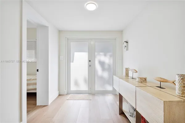 $7,500 | 10801 Peachtree Drive, Miami, FL 33161