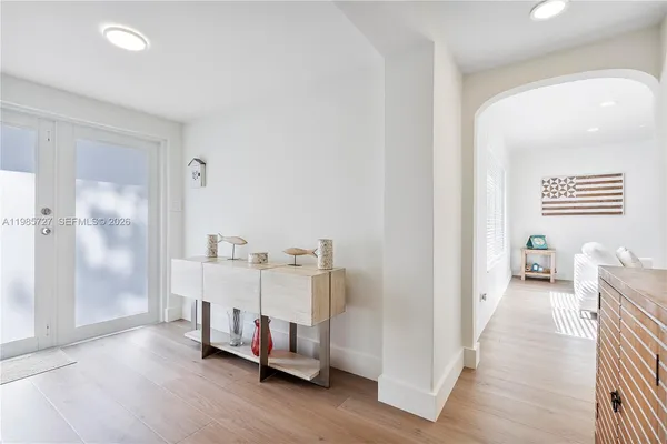 $7,500 | 10801 Peachtree Drive, Miami, FL 33161