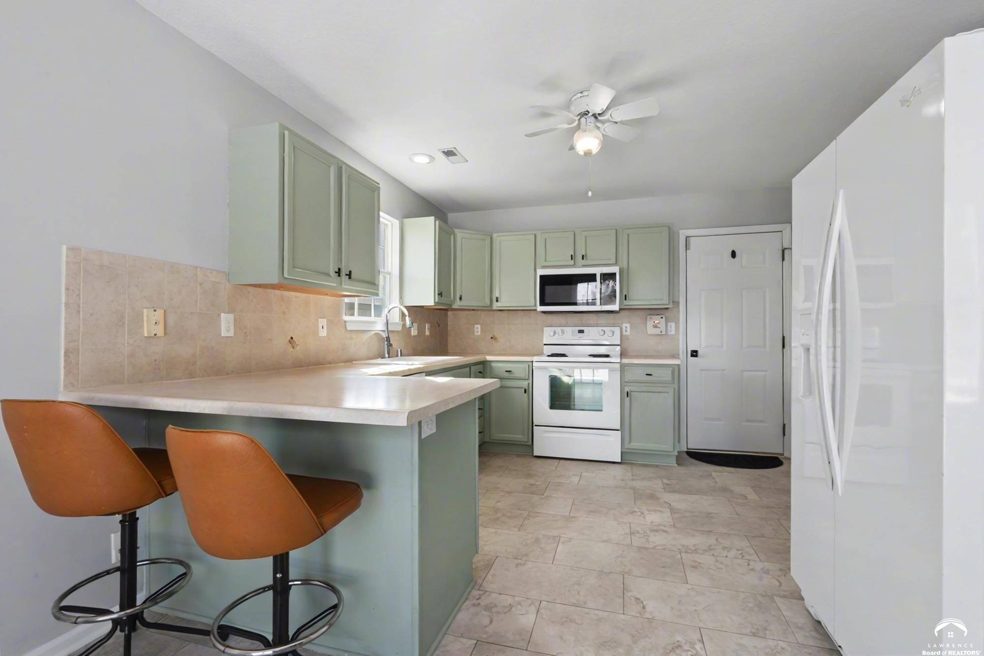 2360 Haversham Drive Lawrence, KS 66049 - Photo 14 of 39