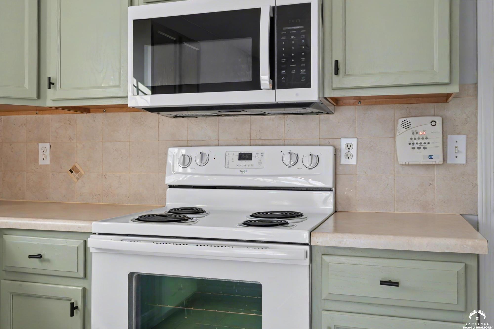 2360 Haversham Drive Lawrence, KS 66049 - Photo 15 of 39