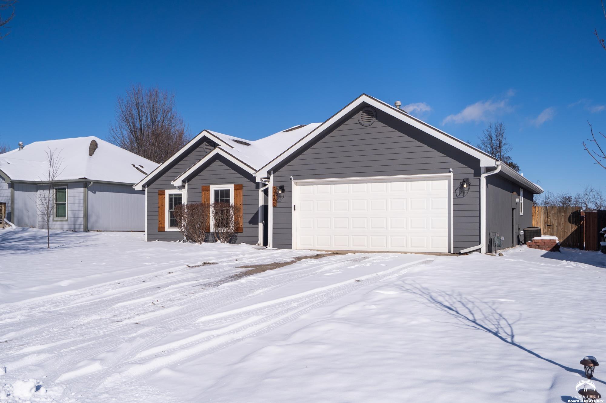 2360 Haversham Drive Lawrence, KS 66049 - Photo 3 of 39