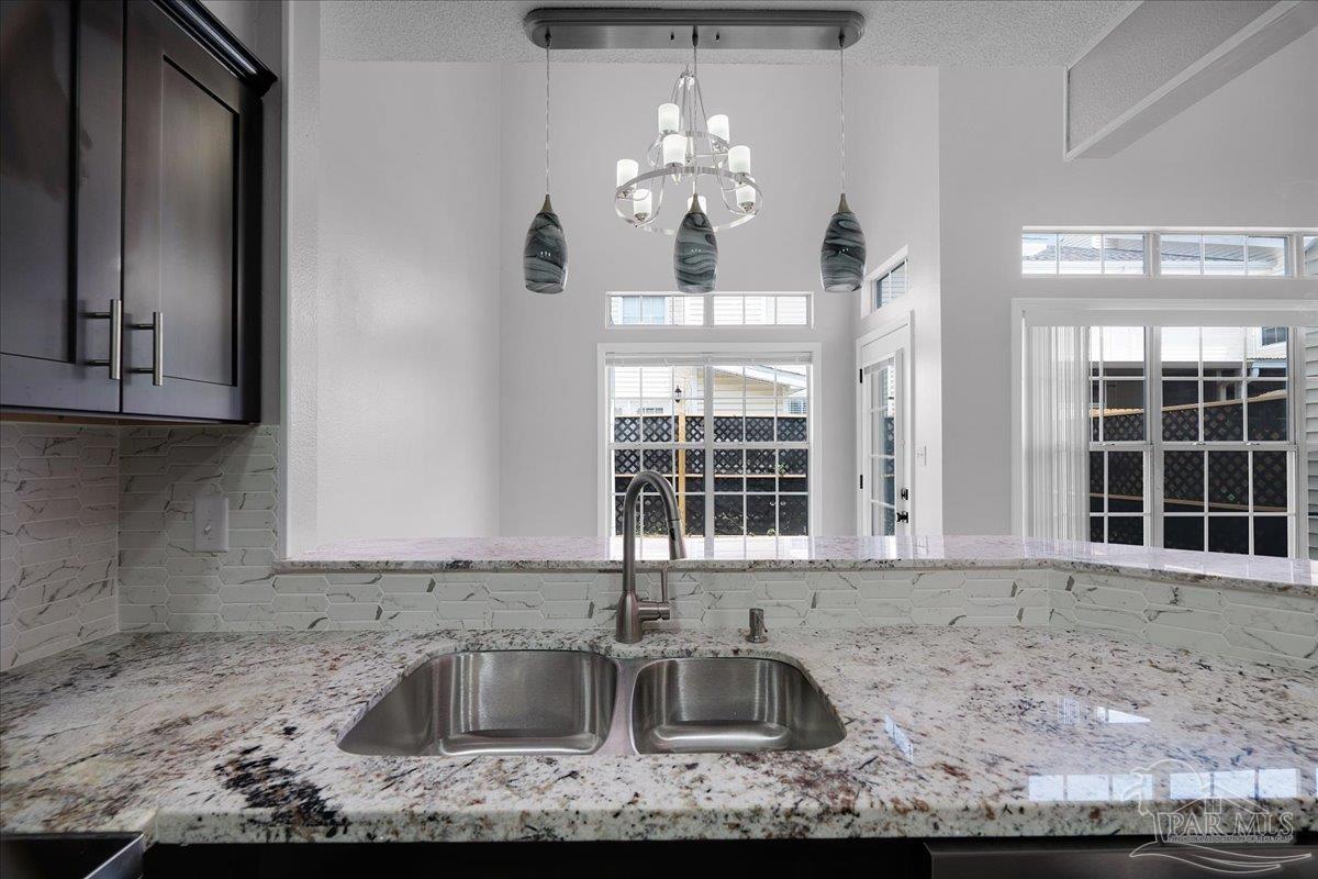 601 East Burgess Road, Unit J2 Pensacola, FL 32504 - Photo 32 of 38