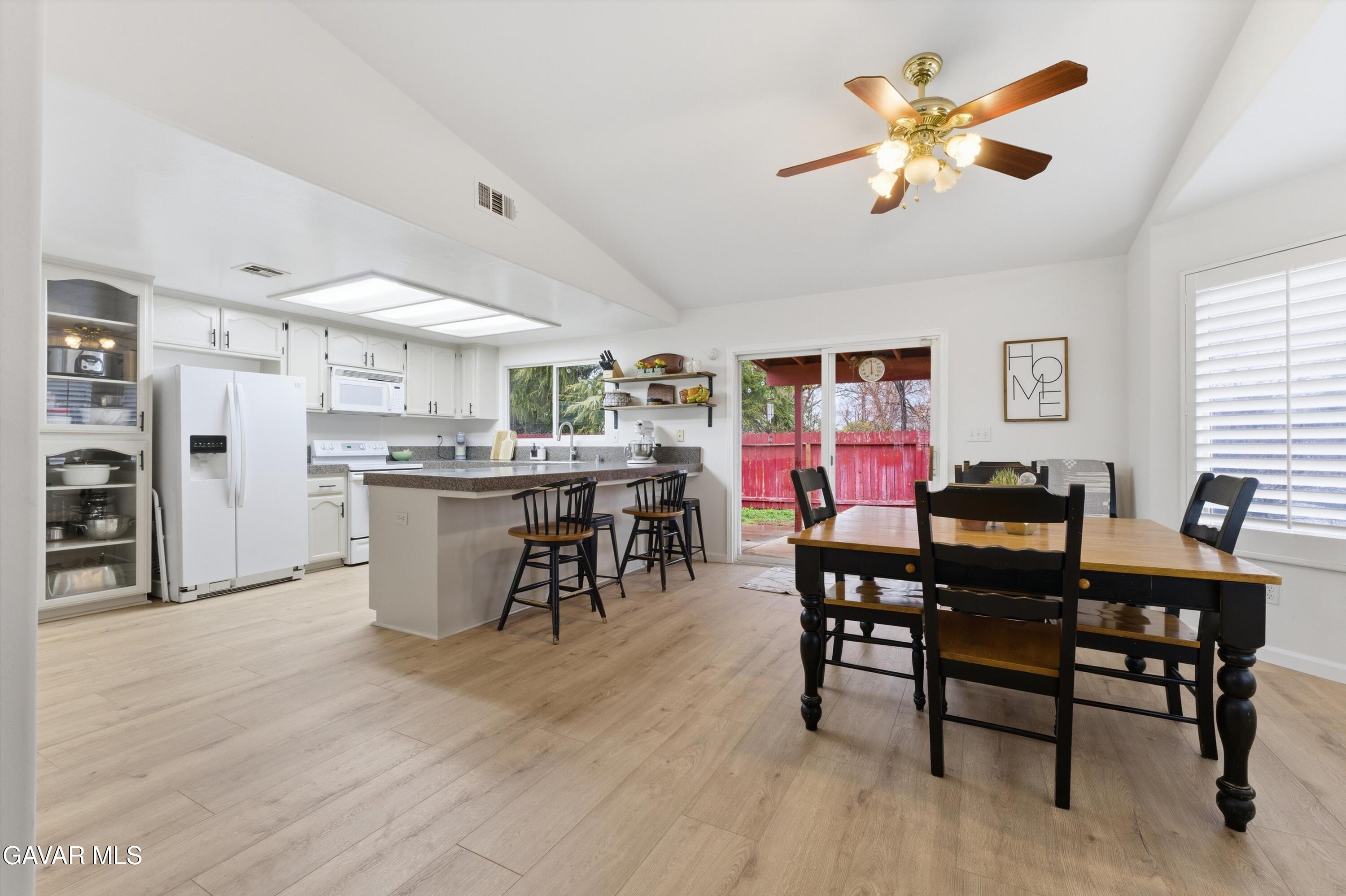 363 Pepper Drive Tehachapi, CA 93561 - Photo 10 of 35 09-JYP03237 copy