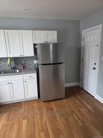 $2,000 | 238 Lawrence Avenue, Unit 1, Lawrence, NY 11559