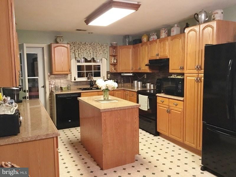 863 Taylor Road Windsor, PA 17366 - Photo 5 of 21