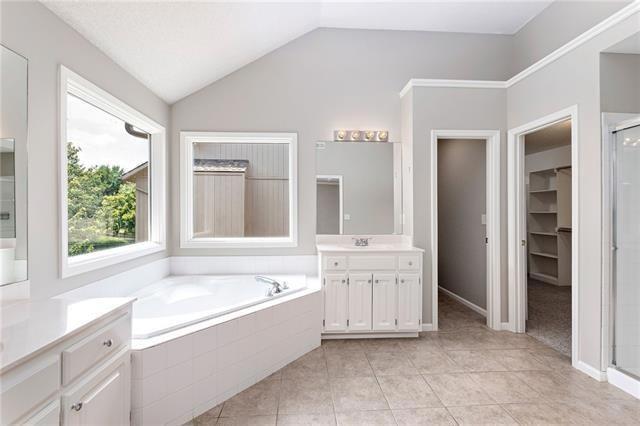 21715 West 96th Street Lenexa, KS 66220 - Photo 13 of 27