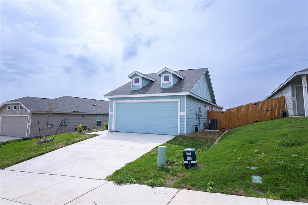 9741 Platteview Road Fort Worth, TX 76179 - Photo 4 of 33