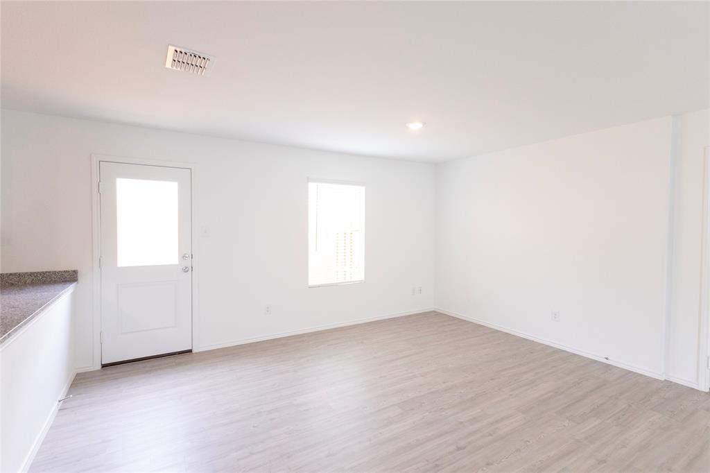 9741 Platteview Road Fort Worth, TX 76179 - Photo 5 of 33