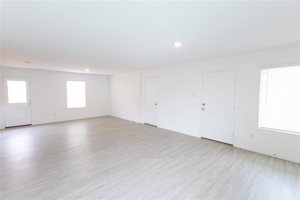 9741 Platteview Road Fort Worth, TX 76179 - Photo 7 of 33