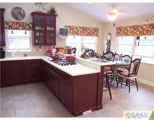 293 Millstone Road Millstone Township, NJ 08535 - Photo 11 of 19 Gallery Image 11