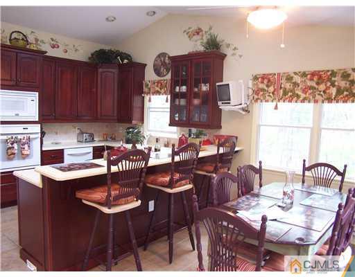 293 Millstone Road Millstone Township, NJ 08535 - Photo 12 of 19 Gallery Image 12
