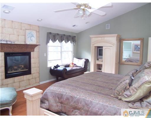 293 Millstone Road Millstone Township, NJ 08535 - Photo 15 of 19 Gallery Image 15